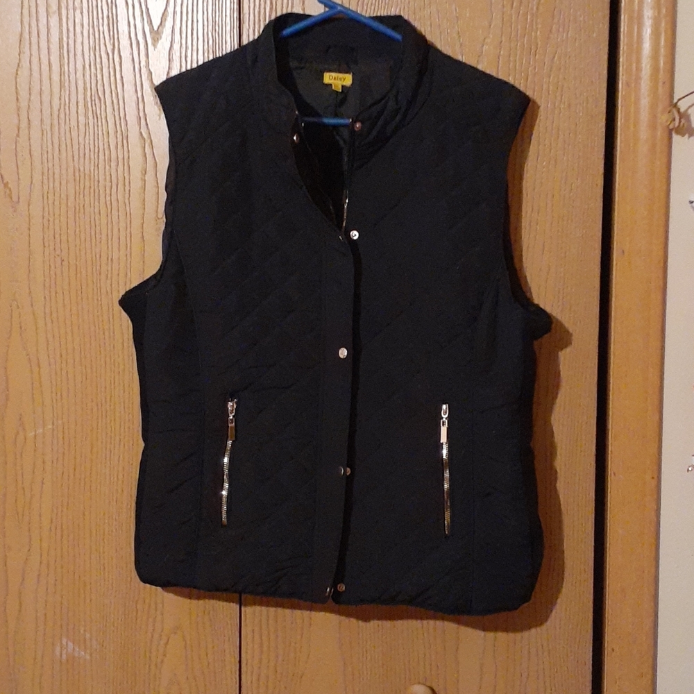 Navy Quilted vest. 3x